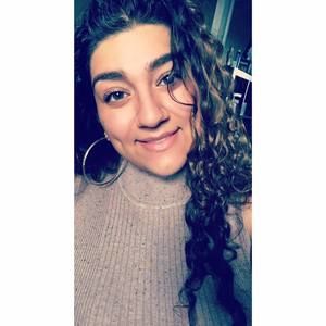 Meet your Posher, Alexandra